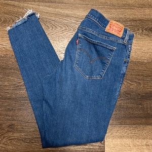🌼FOR BUNDLE ONLY🌼710 Levi’s Ripped Skinny Jeans